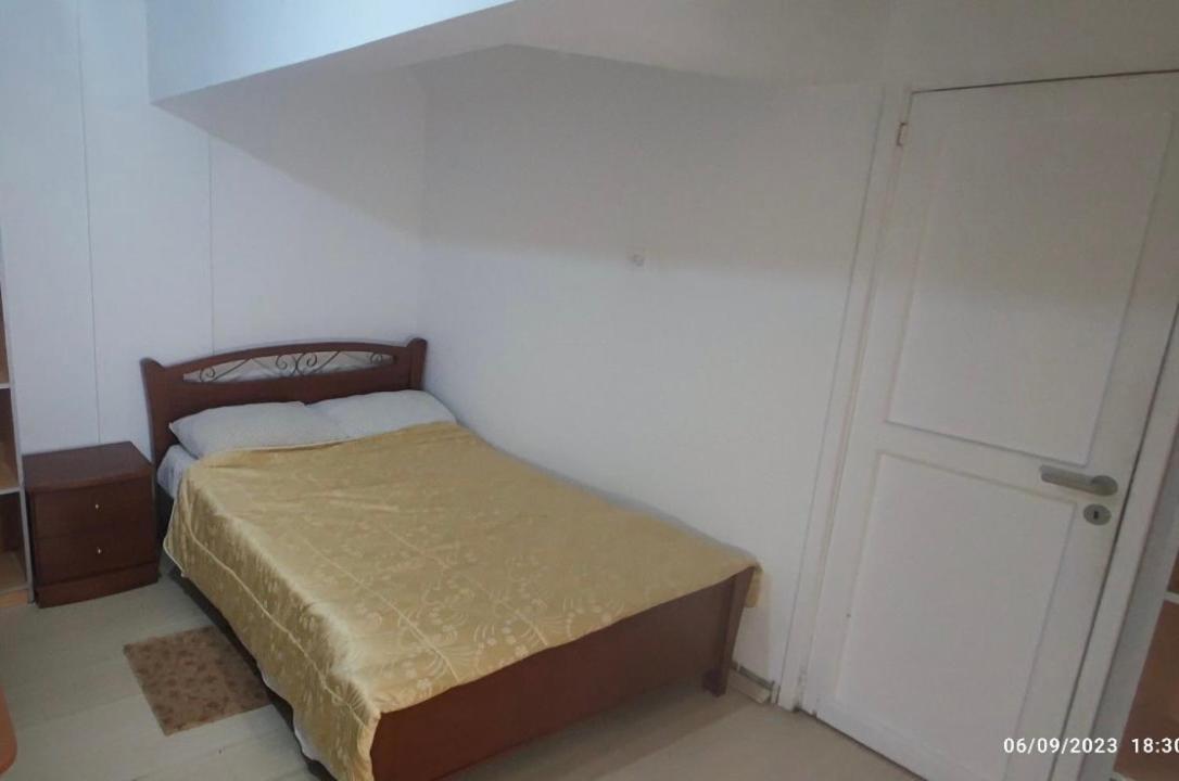 Private Bedroom Paphos Central Екстер'єр фото