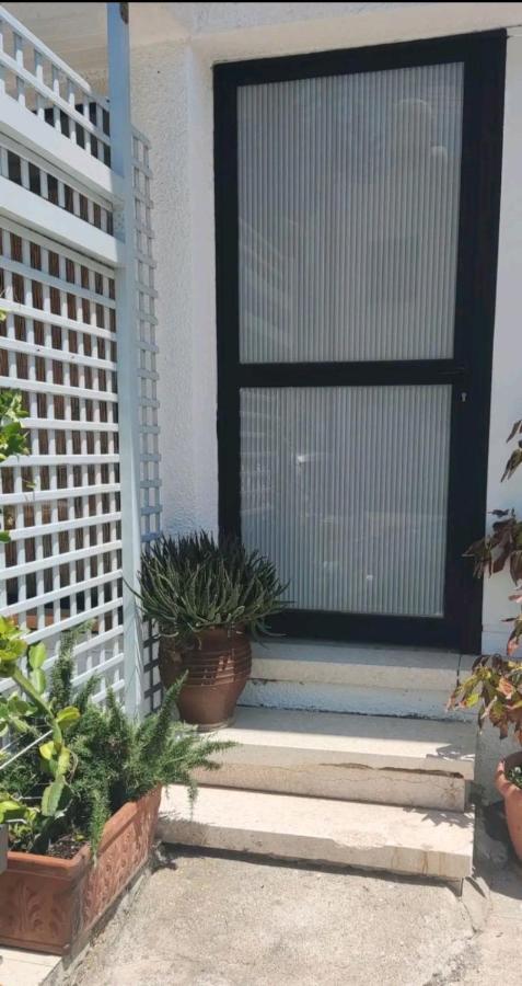Private Bedroom Paphos Central Екстер'єр фото
