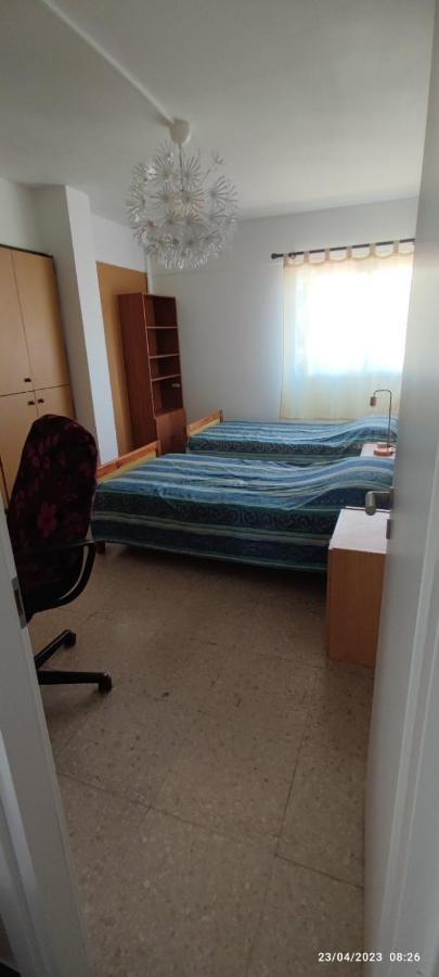 Private Bedroom Paphos Central Екстер'єр фото